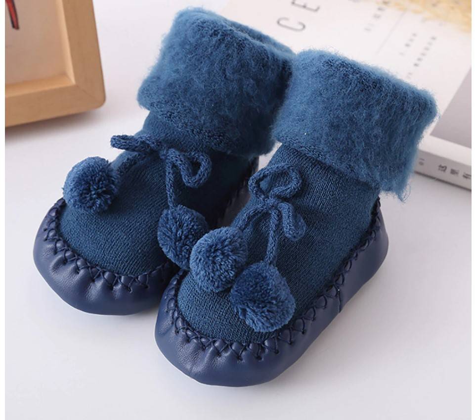 Baby's Pom Pom Winter Home Socks