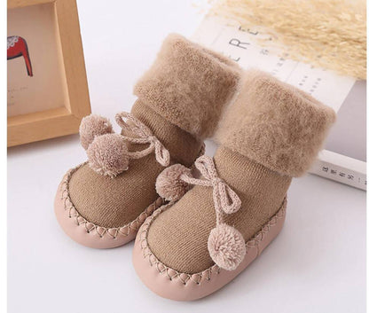 Baby's Pom Pom Winter Home Socks