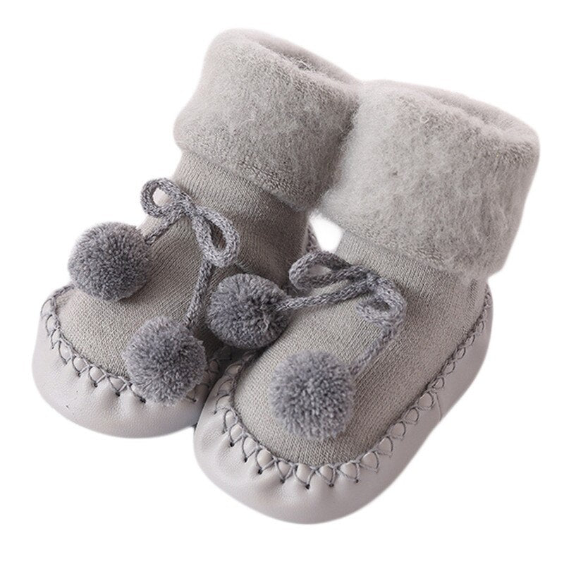 Baby's Pom Pom Winter Home Socks